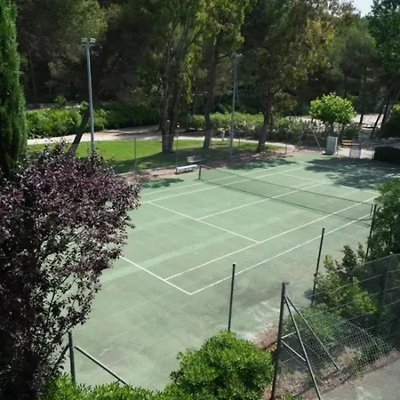 Apartment T3 Climatise Avec Piscine, Tennis Et Parking A 200m Des Plages - Fr-1-316-252 *