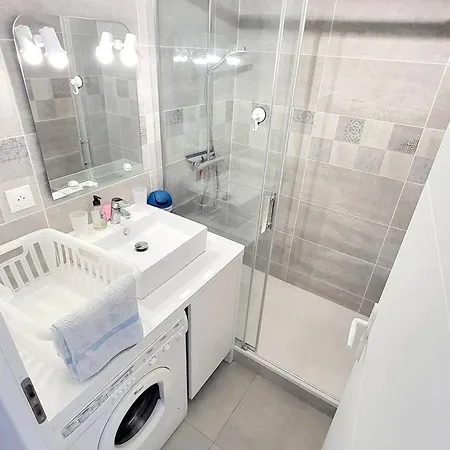 Apartment T3 Climatise Avec Piscine, Tennis Et Parking A 200m Des Plages - Fr-1-316-252 Six-Fours-les-Plages